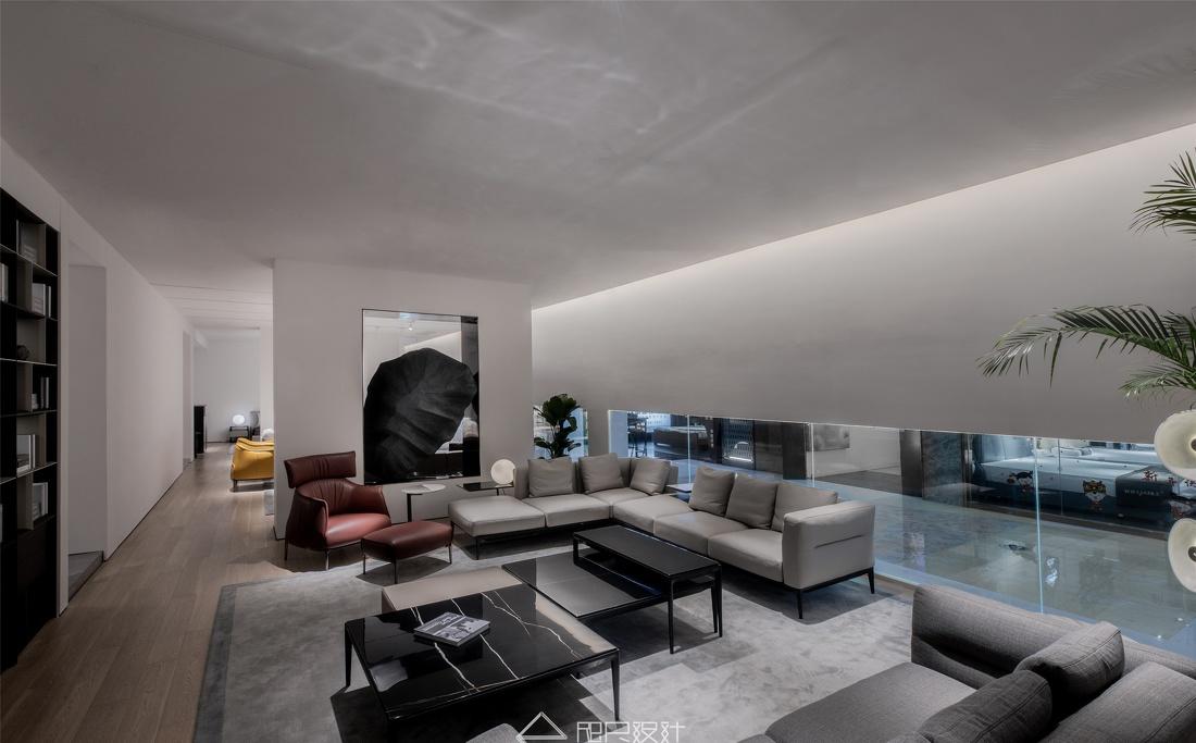 半墙设计、镜像交错,打造个性家居空间-15