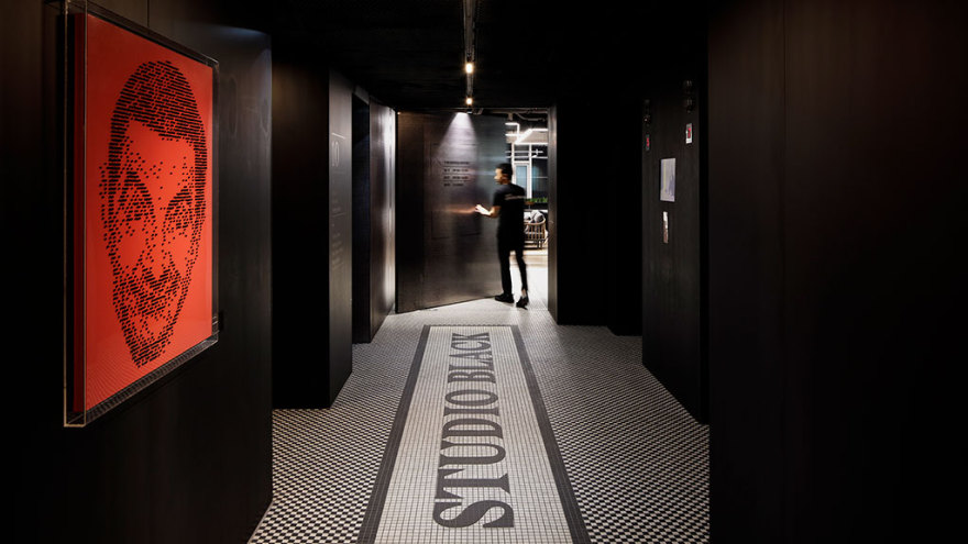 首尔江南区现代信用卡工作室黑-2