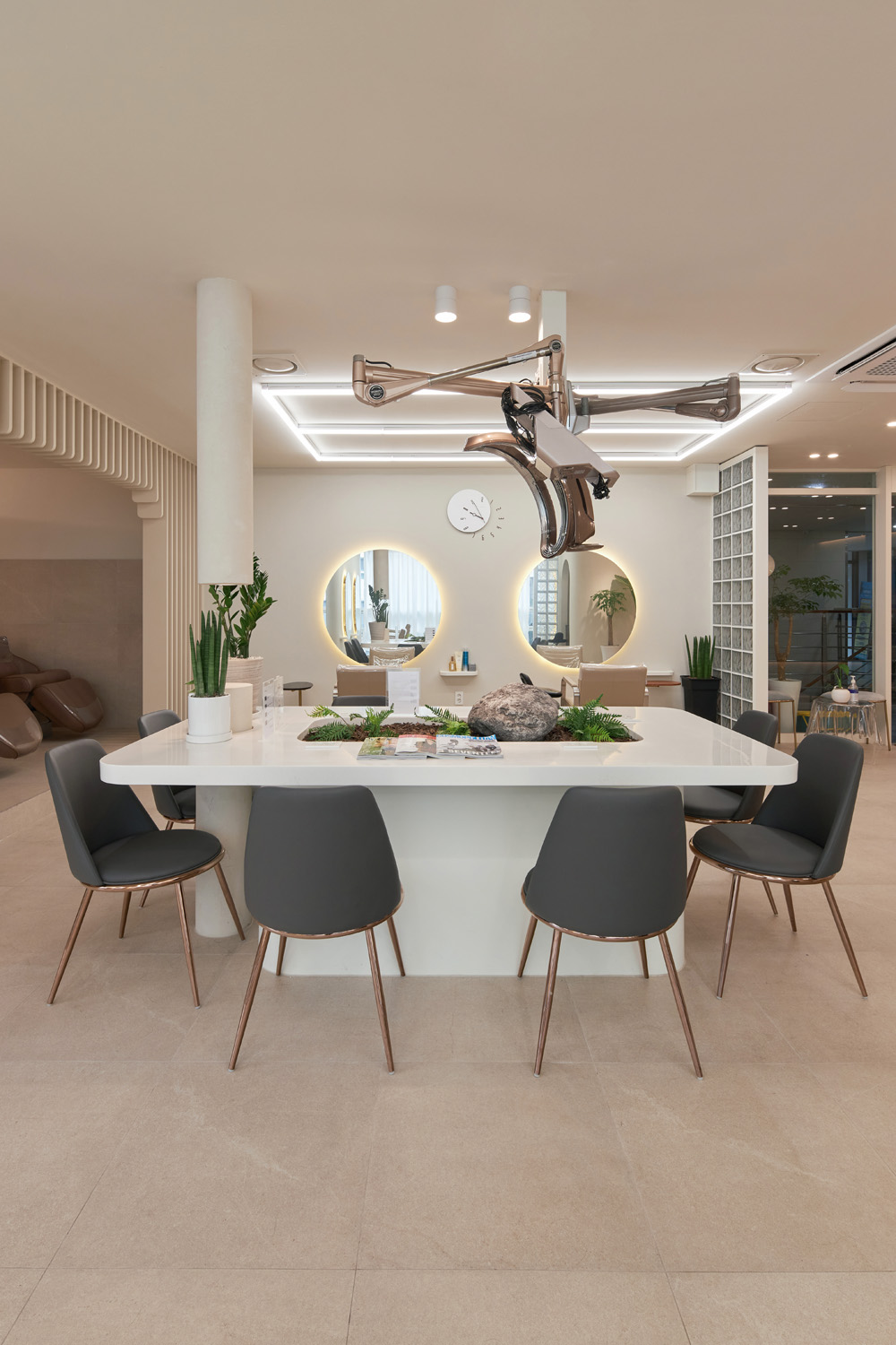 首尔高端美容沙龙 | 现代极简风格的艺术呈现-11