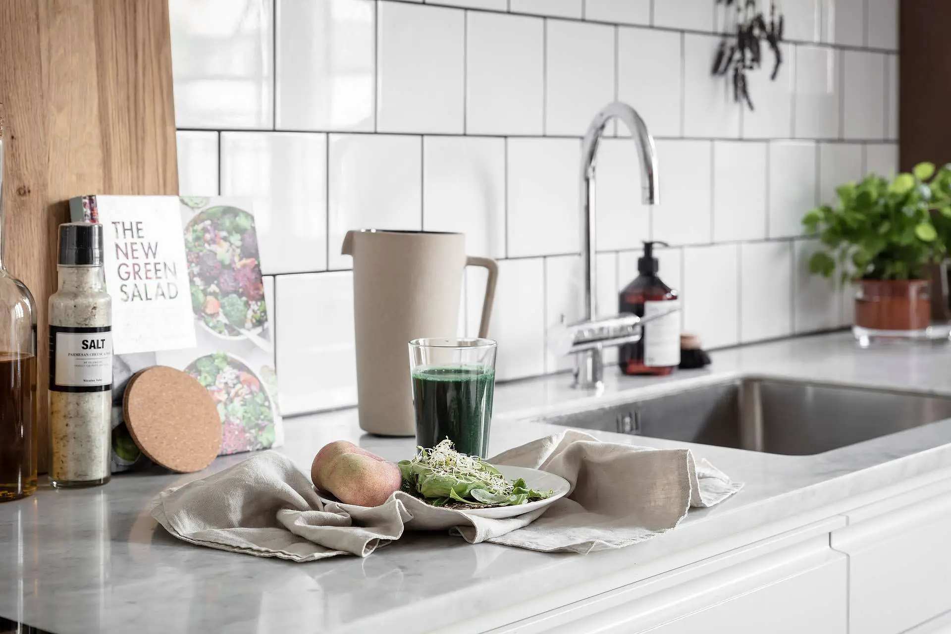 25 平米小公寓的神奇衣橱设计-9