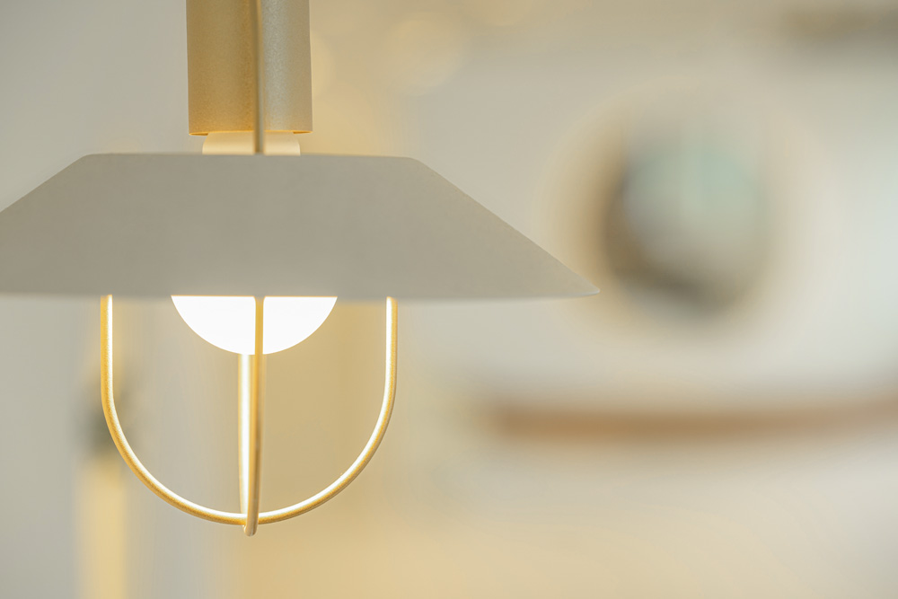 现代简约设计，50 平米公寓的惊艳变身-8