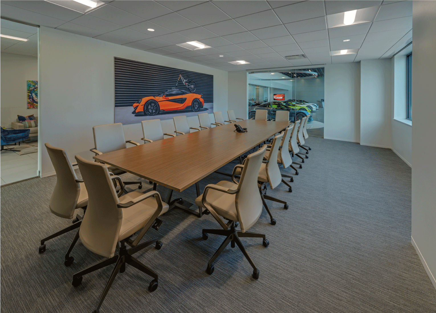 多功能汽车展厅及办公空间丨Goree Architects-15