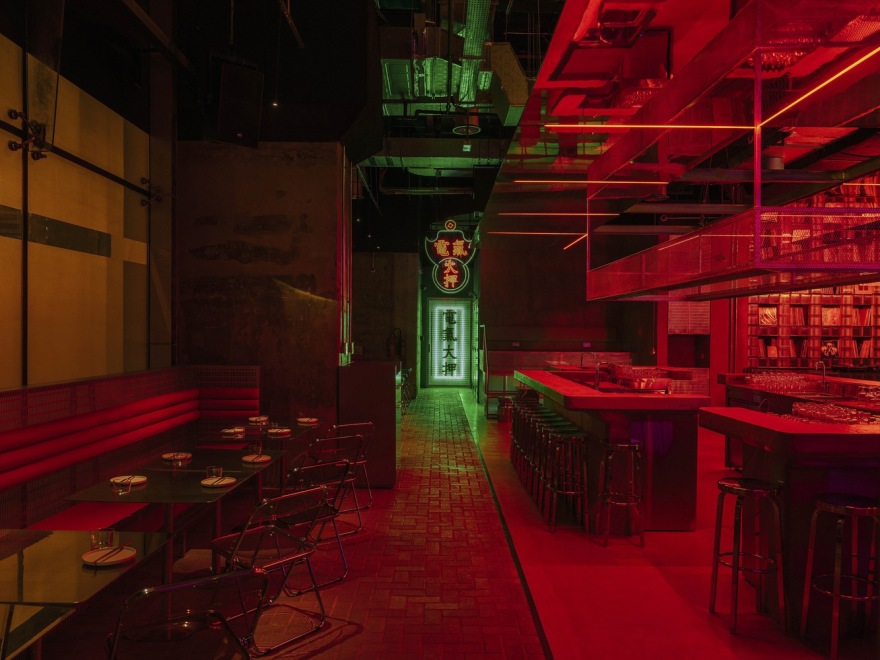 Electric Pawn Shop · 复古未来主义酒吧设计丨Accent Design Group-26