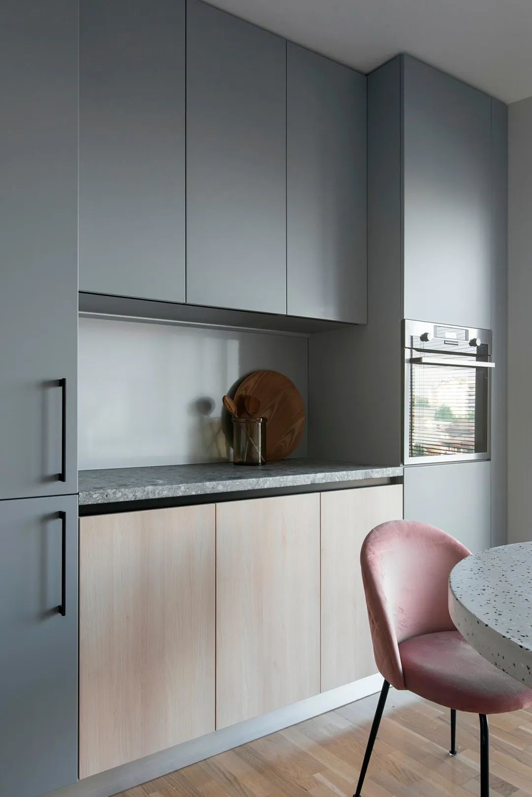 布加勒斯特 CityZen 现代简约出租公寓设计-7