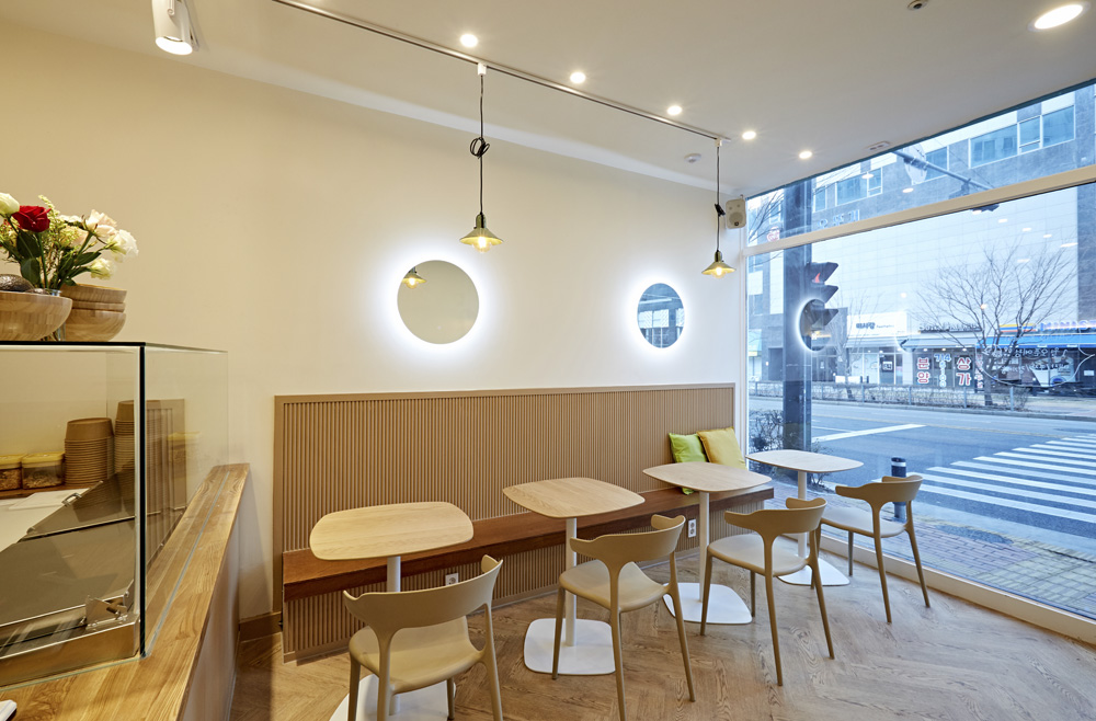白色木纹的温馨 10 平米沙拉餐厅设计-7