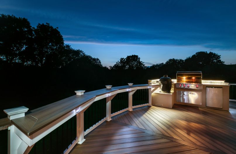 Deck Railing Designs That Mix Looks And Function-4