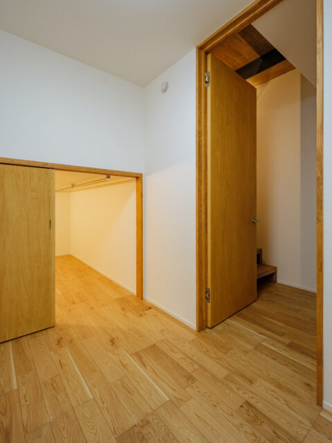 新宿の家 隙間の光明丨日本京都丨キトキノアーキテクチャ（小林玲子）-51