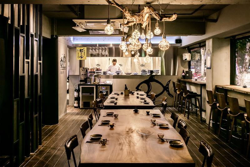 现代简约的鱼主题餐厅设计-3