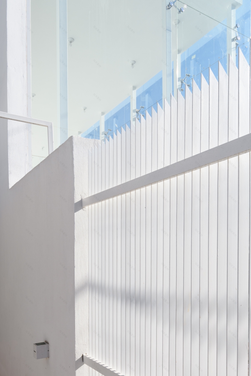 Complejo habitacional y comercial Camellia / Estudio I LZ-36