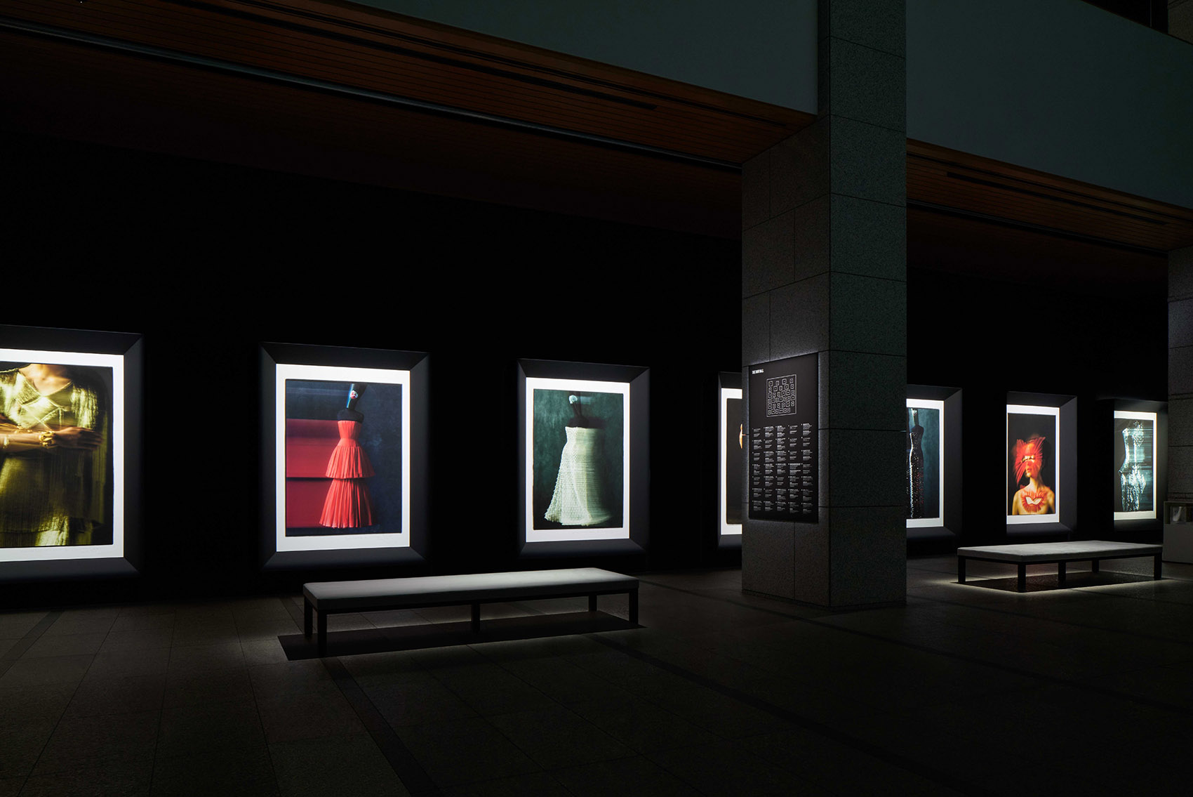 《克里斯汀·迪奥:梦之设计师》展览丨日本东京丨OMA+Shohei Shigematsu-140