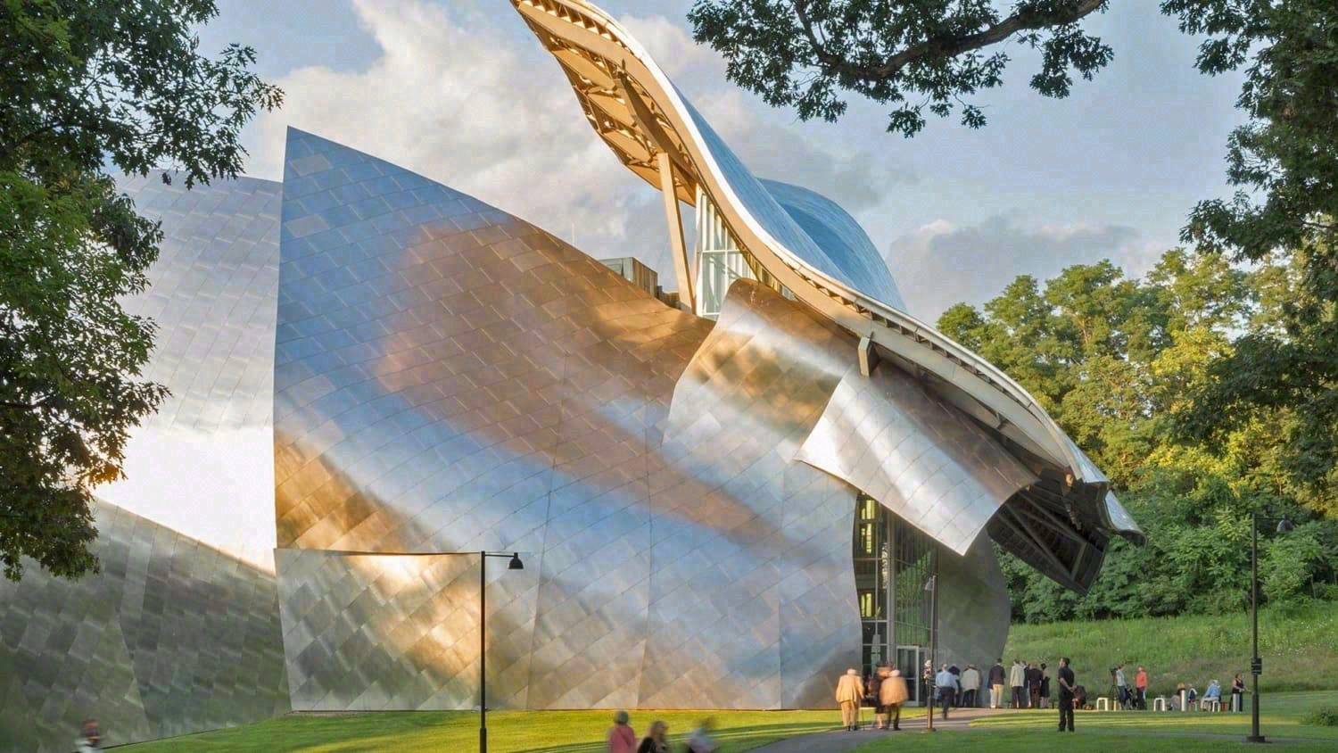 Architectural Innovations & Applications of Stainless Steel-1