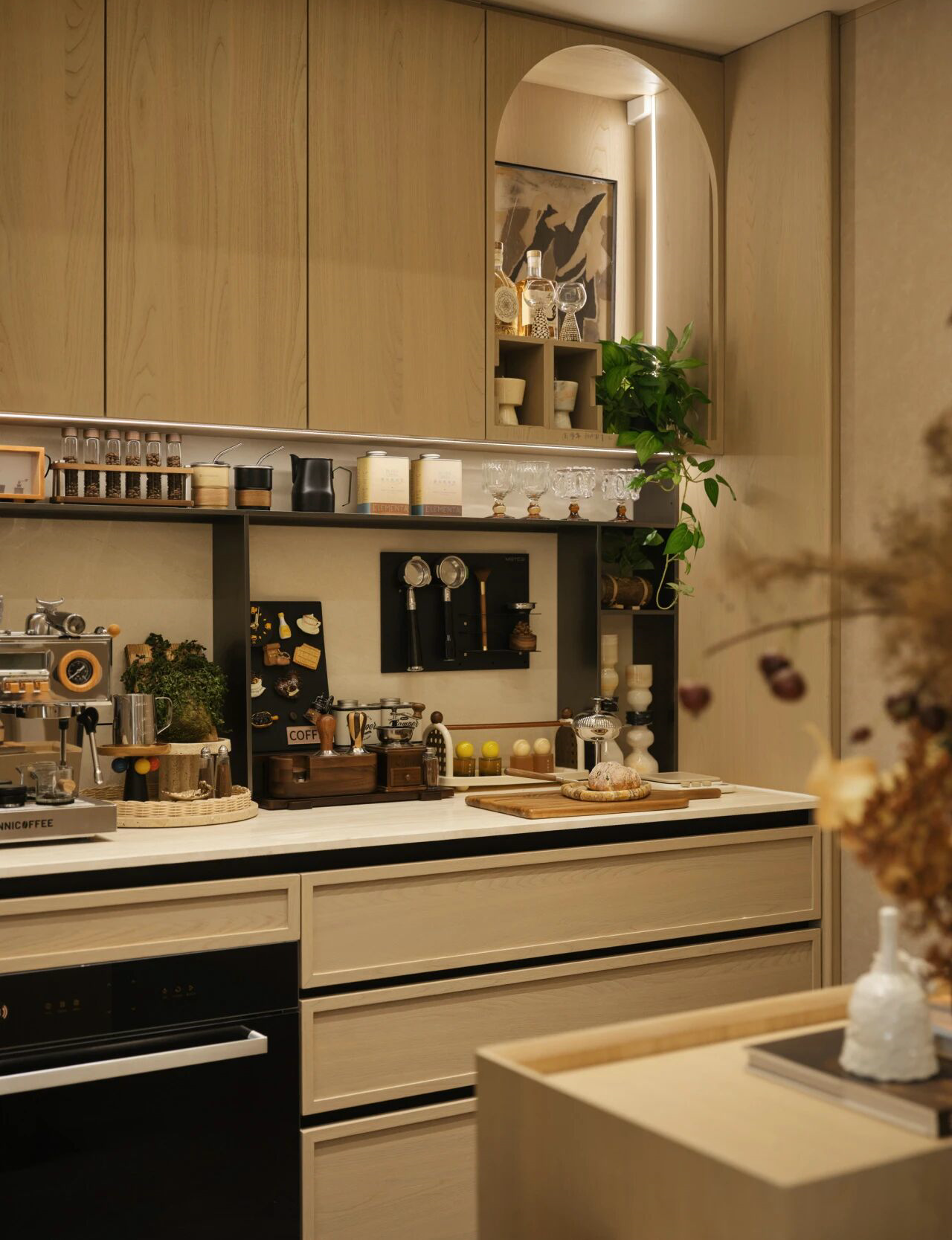 法云设计 · 南京华润润铂公寓丨中国南京丨软装设计为上海法云设计,室内设计为上海岳蒙设计-7