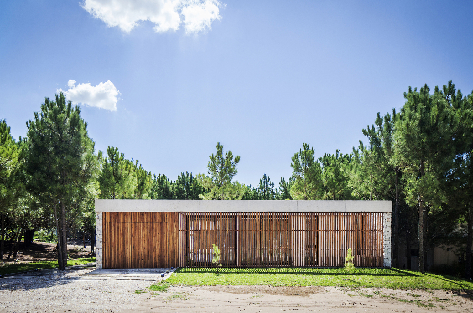 C House · 阿根廷海岸度假屋丨Estudio PK-33