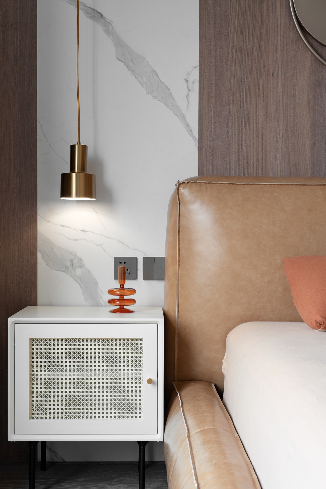 又蓝设计 · 咖色-18