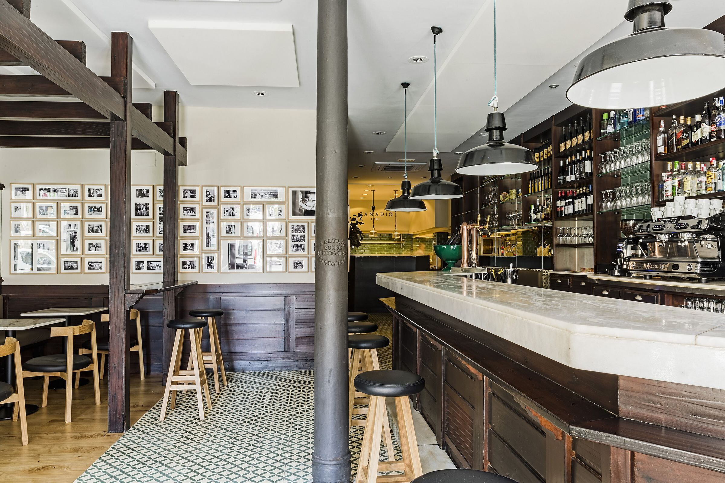 重塑历史印记，打造优雅餐饮空间-23