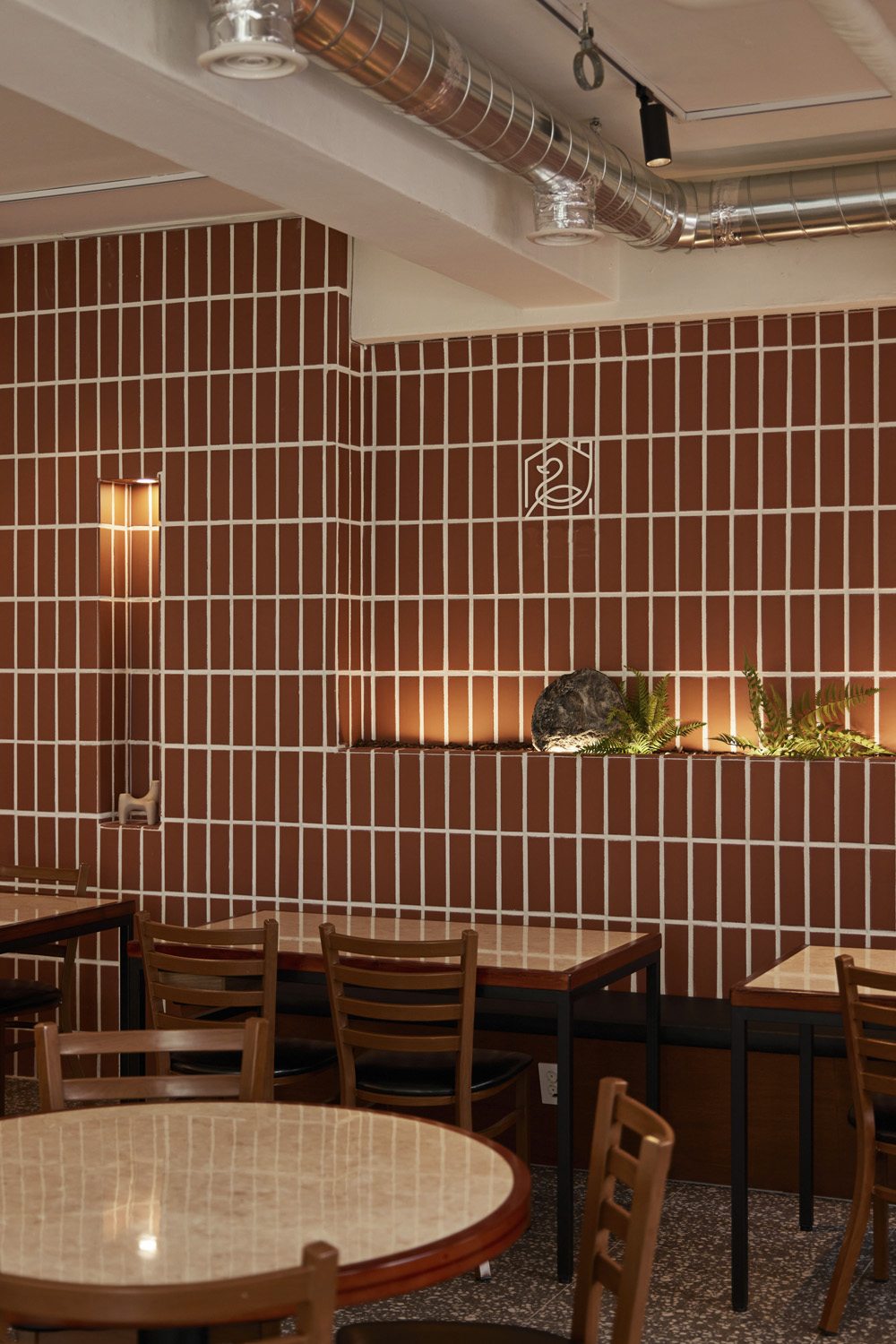 24 平米极简智能公寓，打破空间局限-11