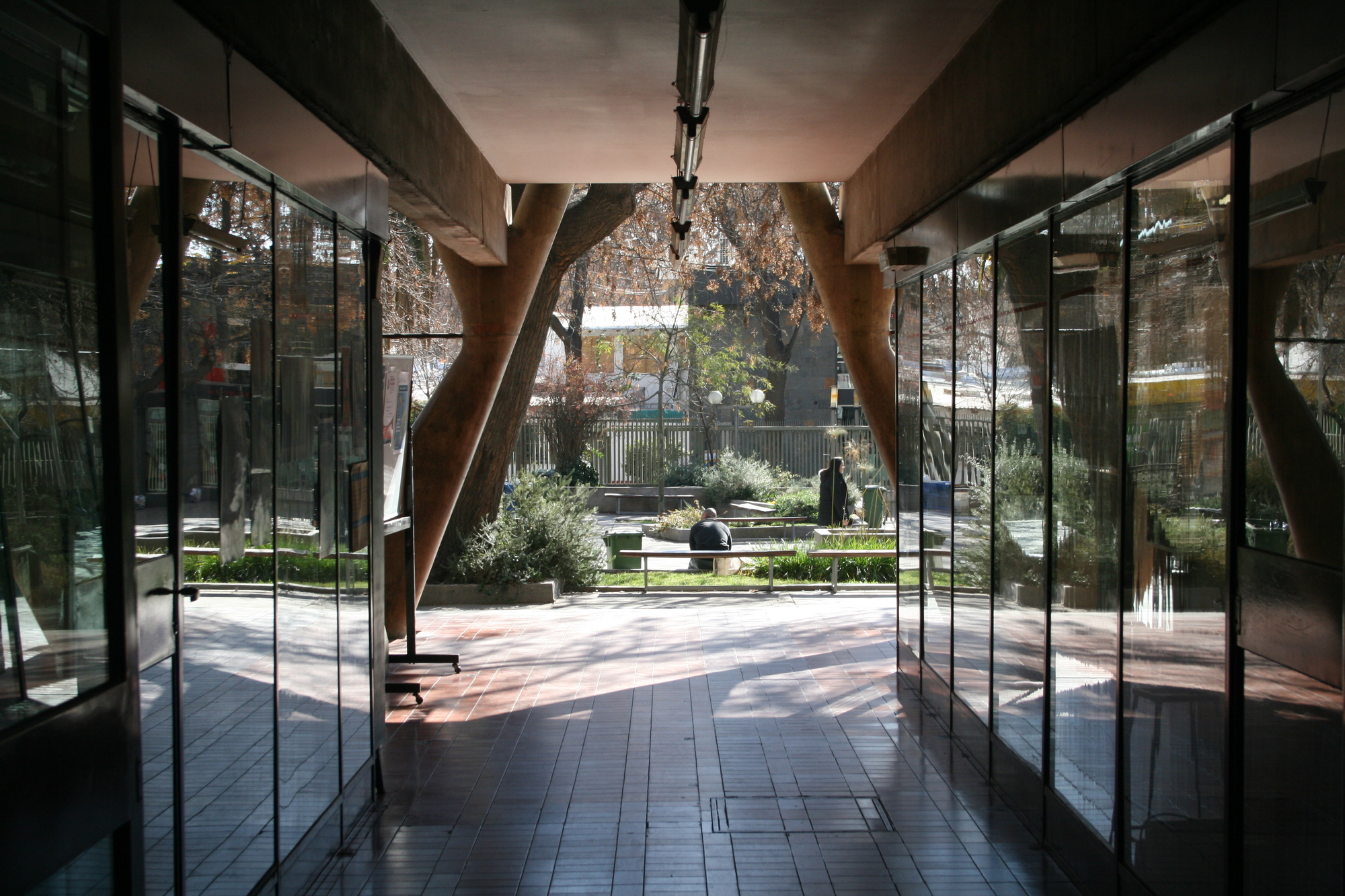 Mendoza 建筑学院丨阿根廷门多萨丨Enrico Tedeschi-7