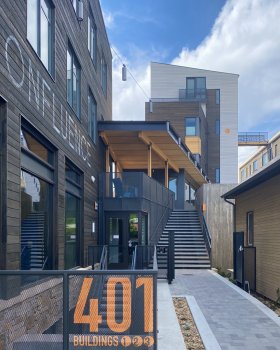 艺术的交融  境·界（这里The E·terior由于E·terior不是常规单词，E可能代表独特概念创造，terior类似interiorexterior词根有内外之意，结合A Confluence of Art整体艺术氛围，推测E·terior是营造独特概念境·界，和艺术的交融在主题上也匹配）