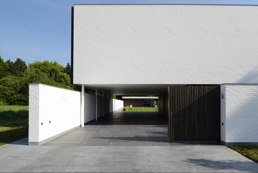 比利时 GFR 别墅-- 融入环境的私密豪宅-24