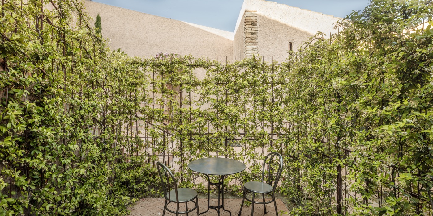 融合传统与自然的西班牙酒庄酒店设计-16