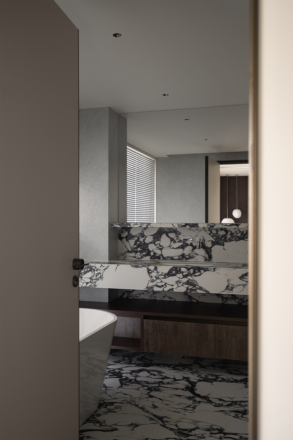 简约设计 干净 · 纯粹-42