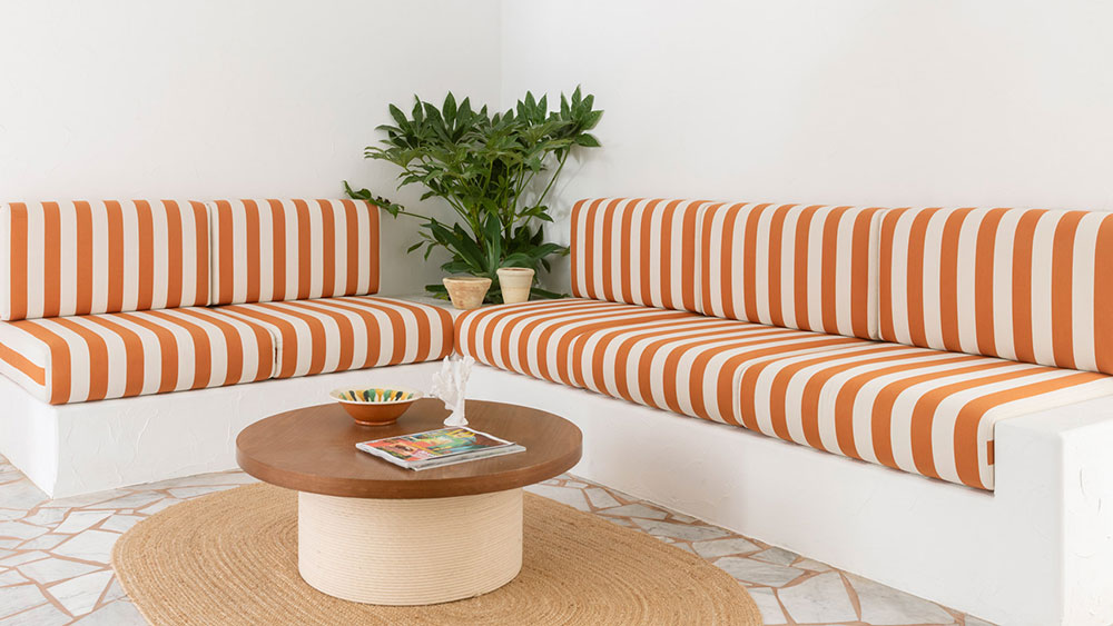 南法海岸的明亮度假酒店设计-5