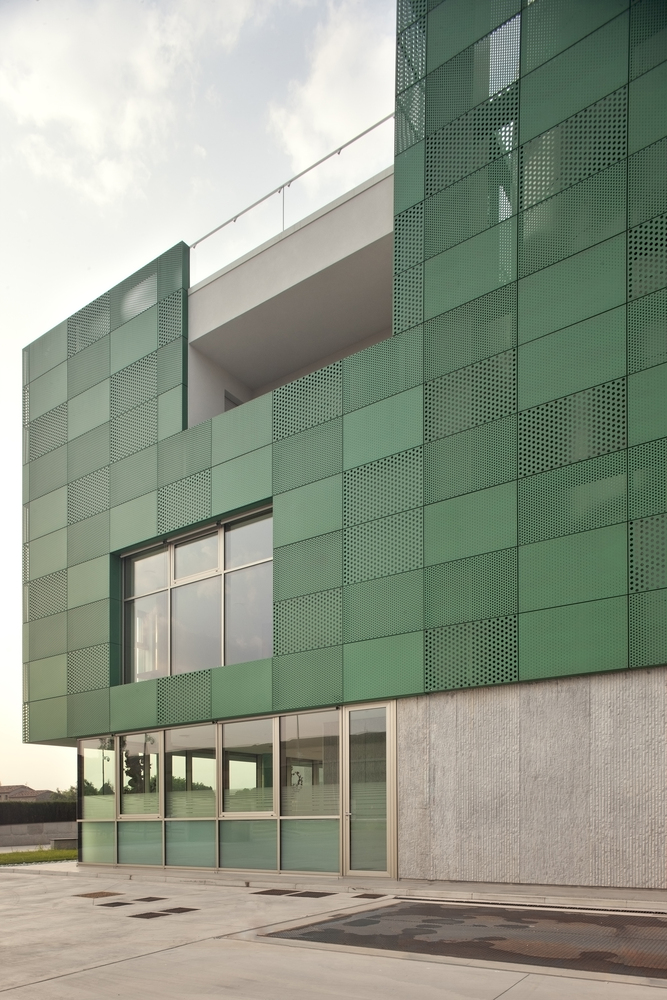 绿色铝板打造的意大利酒庄扩建项目-25