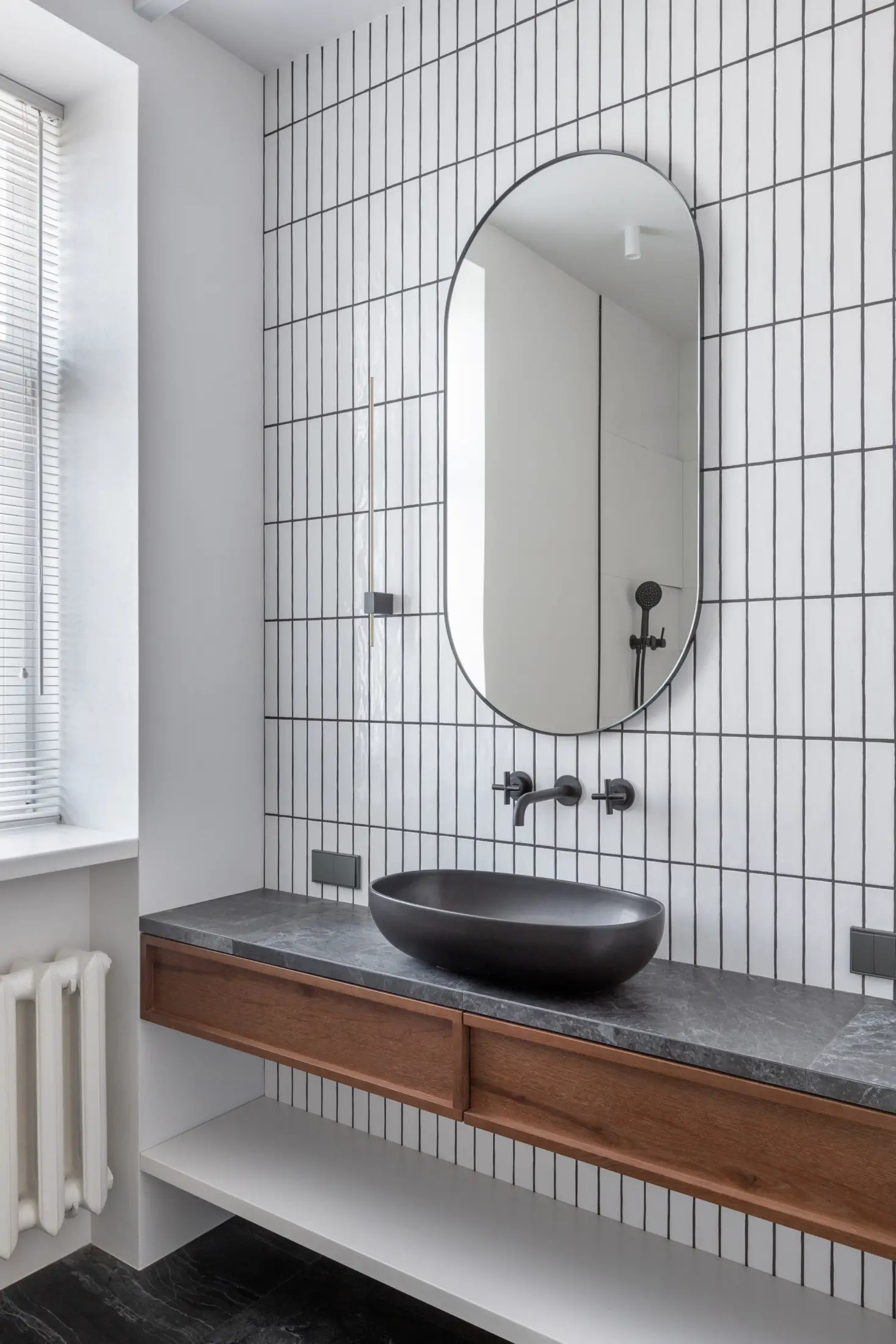 Minsk 市中心 65m2 极简公寓 | 历史与现代的完美结合-12