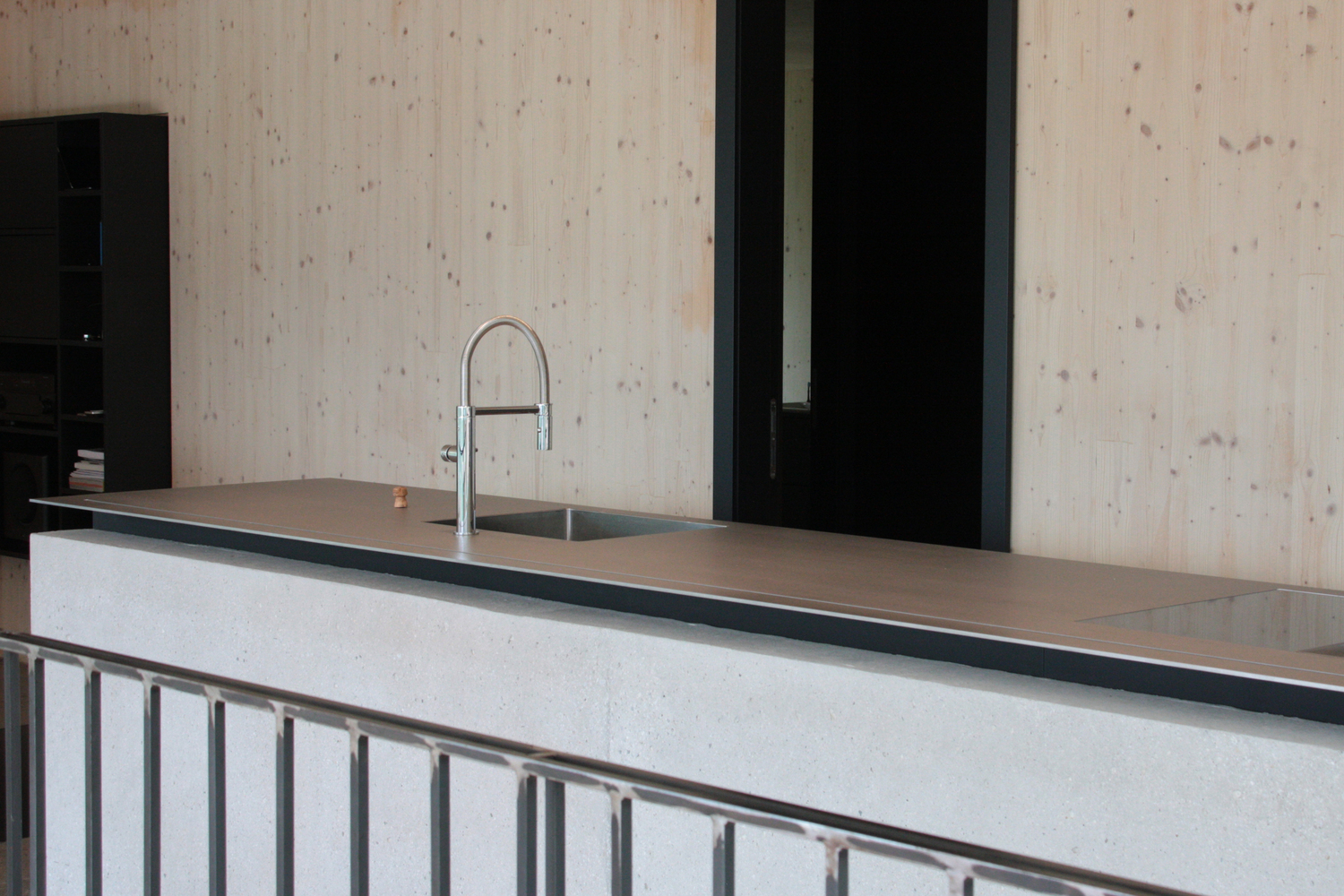 奥地利萨尔茨堡山上的现代木屋住宅设计丨lechner & lechner architects-34