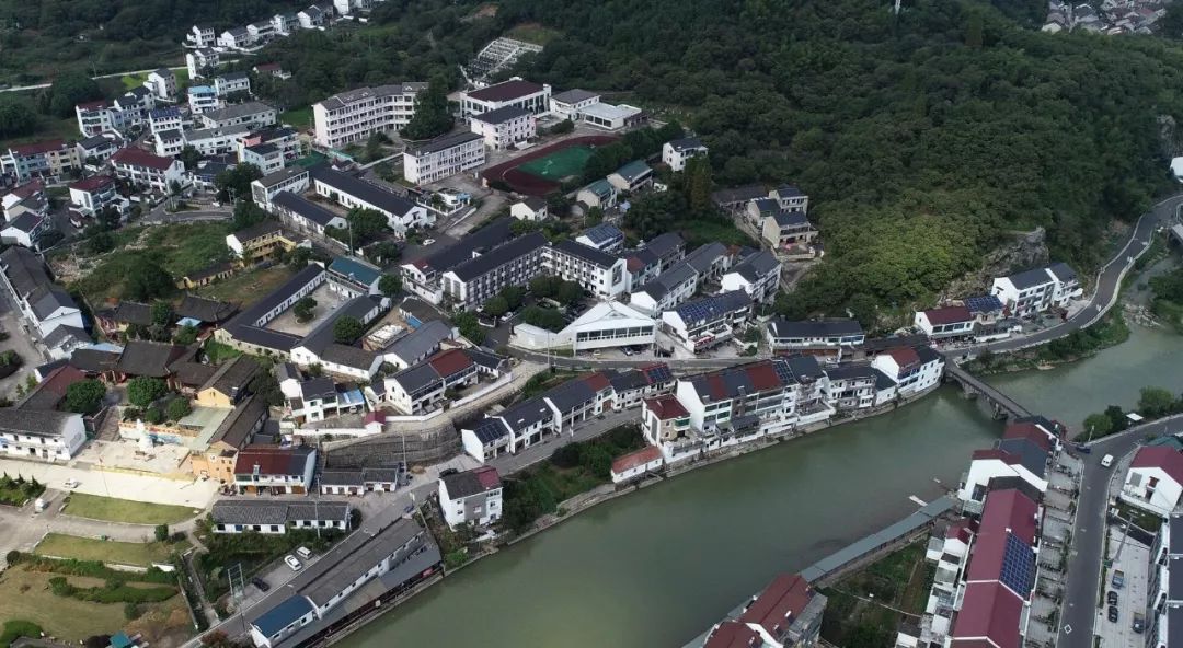 乡村粗野主义三部曲 | 探寻环境、结构与人的互动关系-142