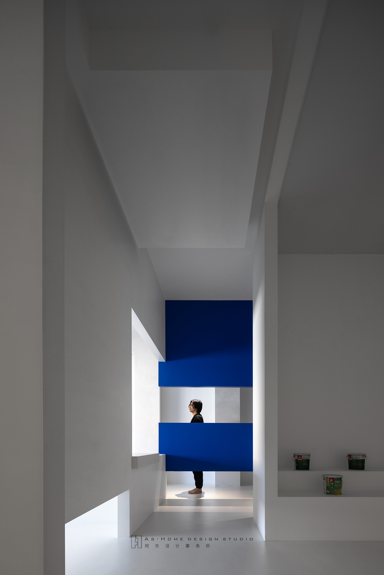 悬浮的涂料展厅-42