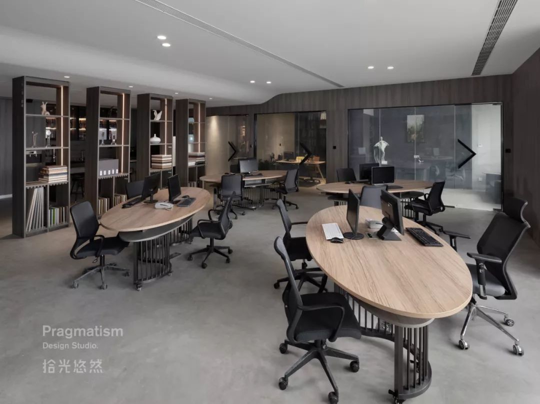 成都 V 派定制运营总部 | 极简前卫的办公空间设计-43