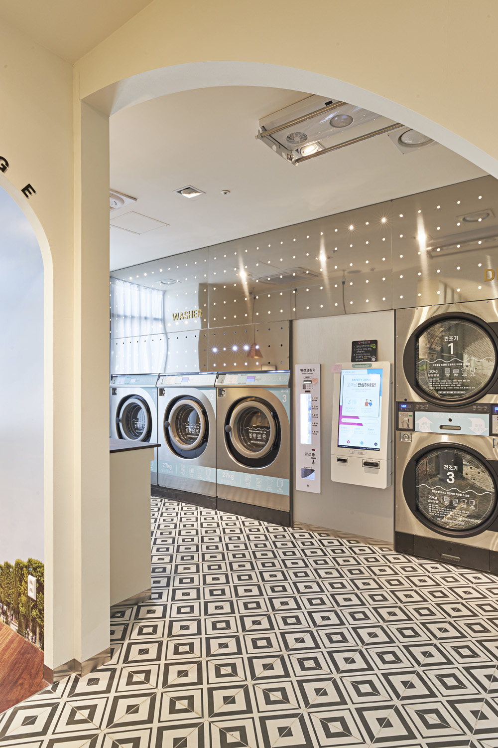 15 坪韩式洗衣房，打造温馨咖啡馆氛围-8