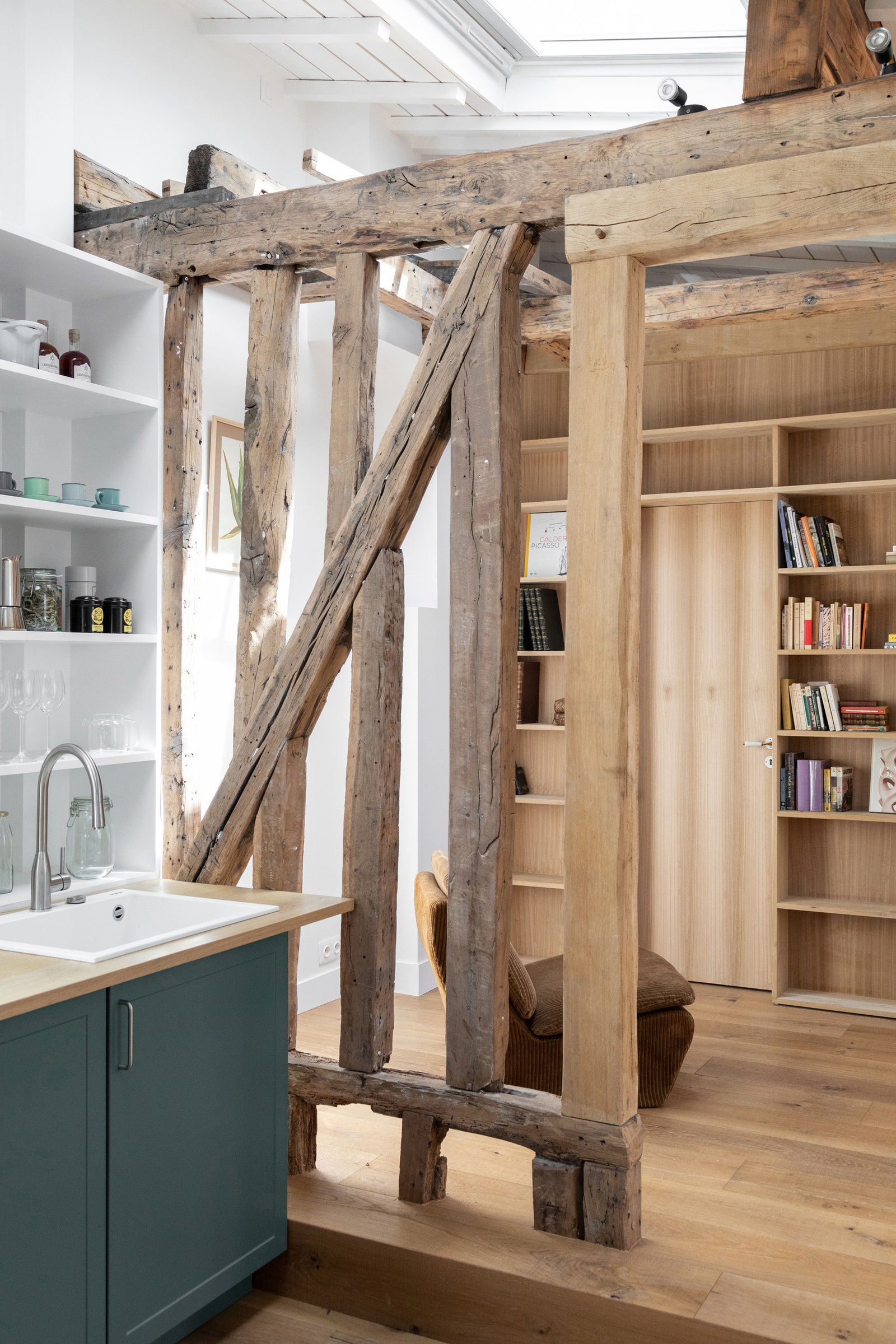 巴黎最小豪宅 | 44 平米的巧妙空间设计-21