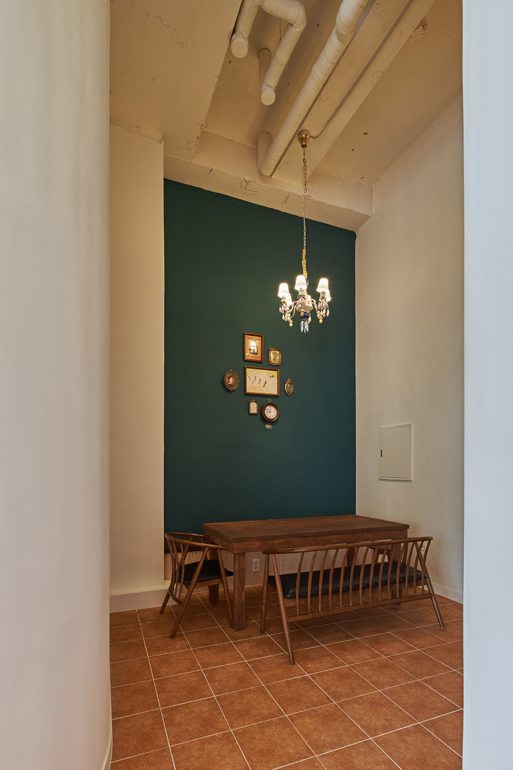 25 坪双层咖啡厅，极简设计诠释舒适空间-15