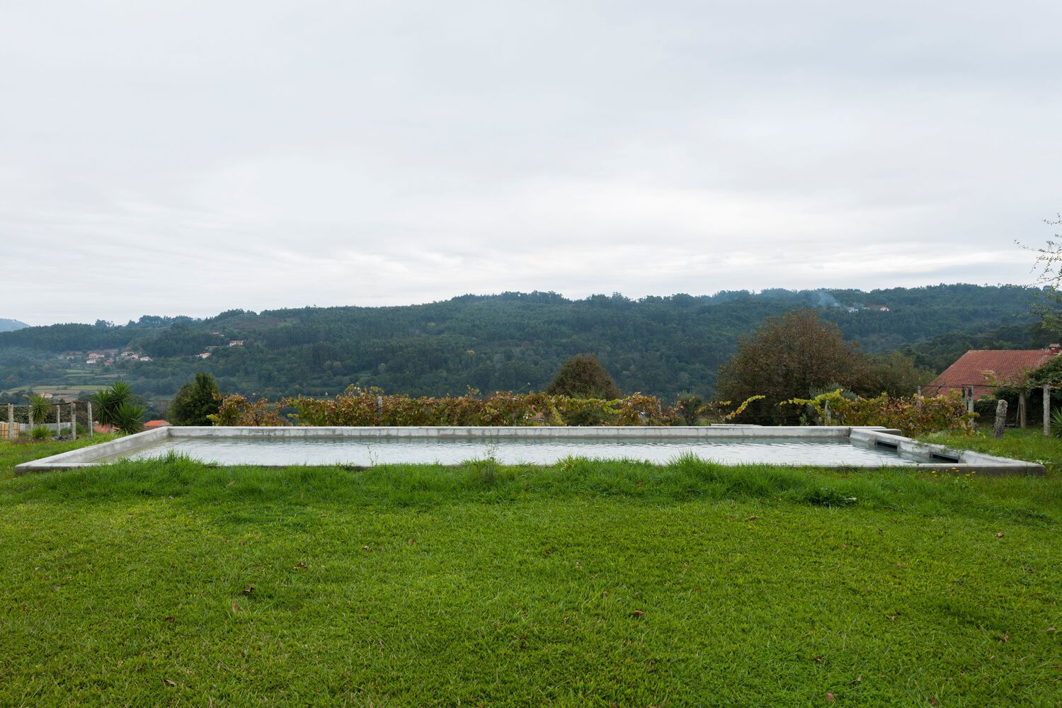 葡萄牙 Coura 简约度假屋丨Luís Peixoto-36