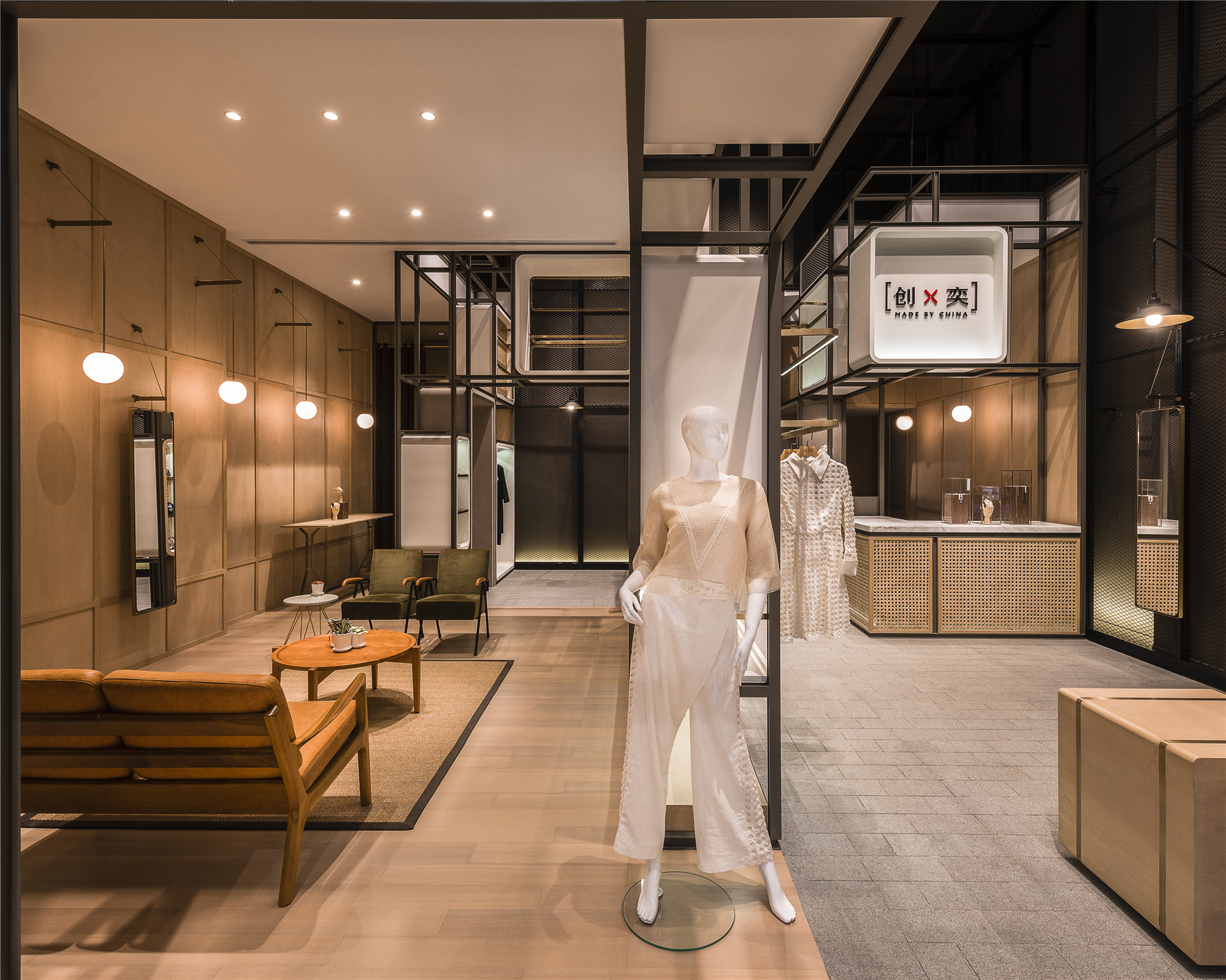 上海“里弄”空间体验融入时尚店铺设计-11