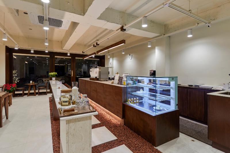 27 坪极简风咖啡厅，明亮照明点亮温馨空间-6