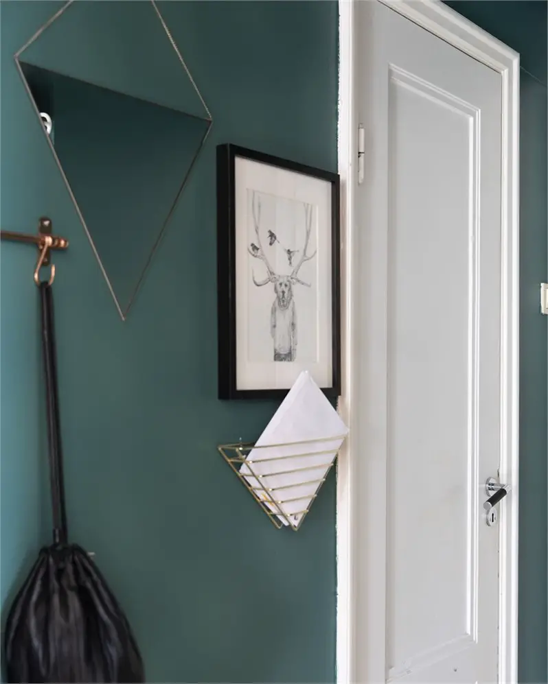 优雅双层公寓，阁楼卧室的独特魅力-23