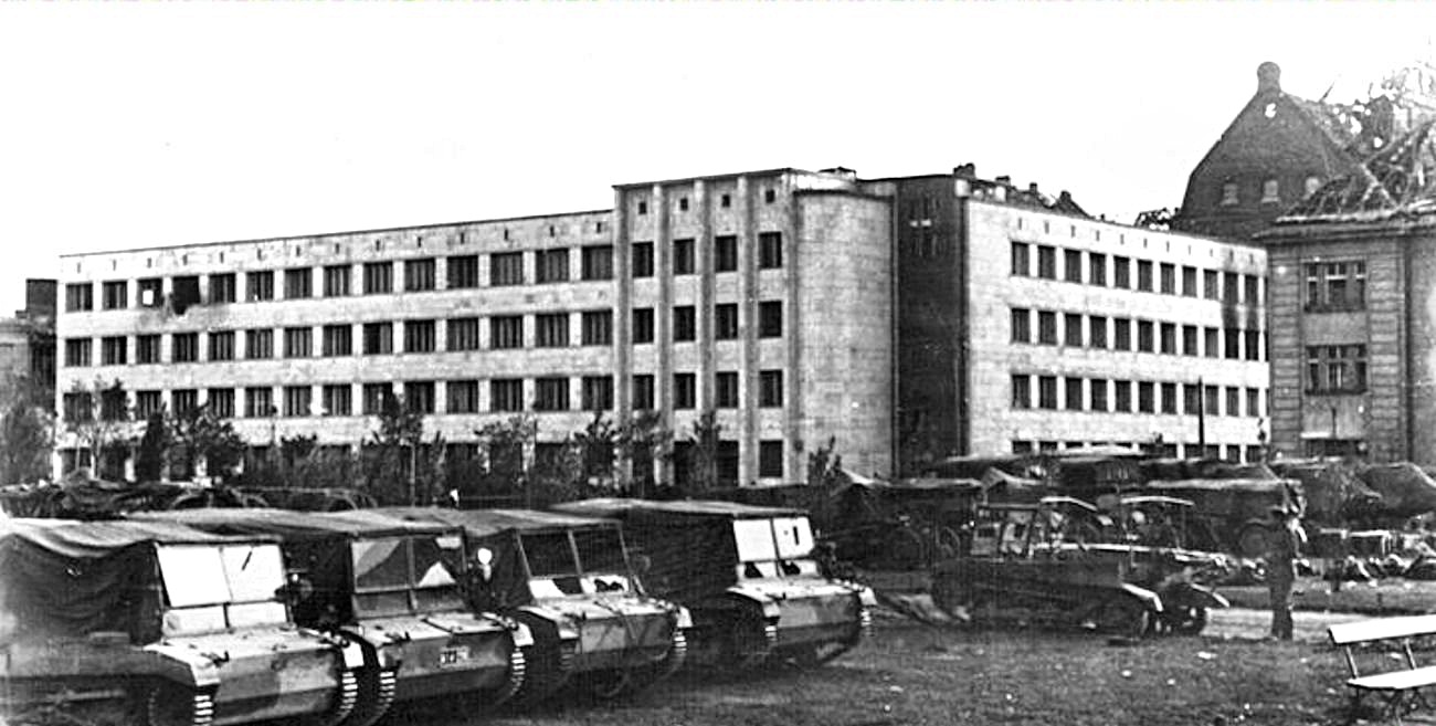 华沙波维什卢发电厂行政大楼外立面翻新丨波兰华沙-9