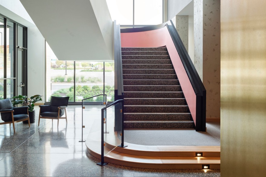 密尔沃基西部文艺复兴酒店丨美国丨Simeone Deary Design Group-10