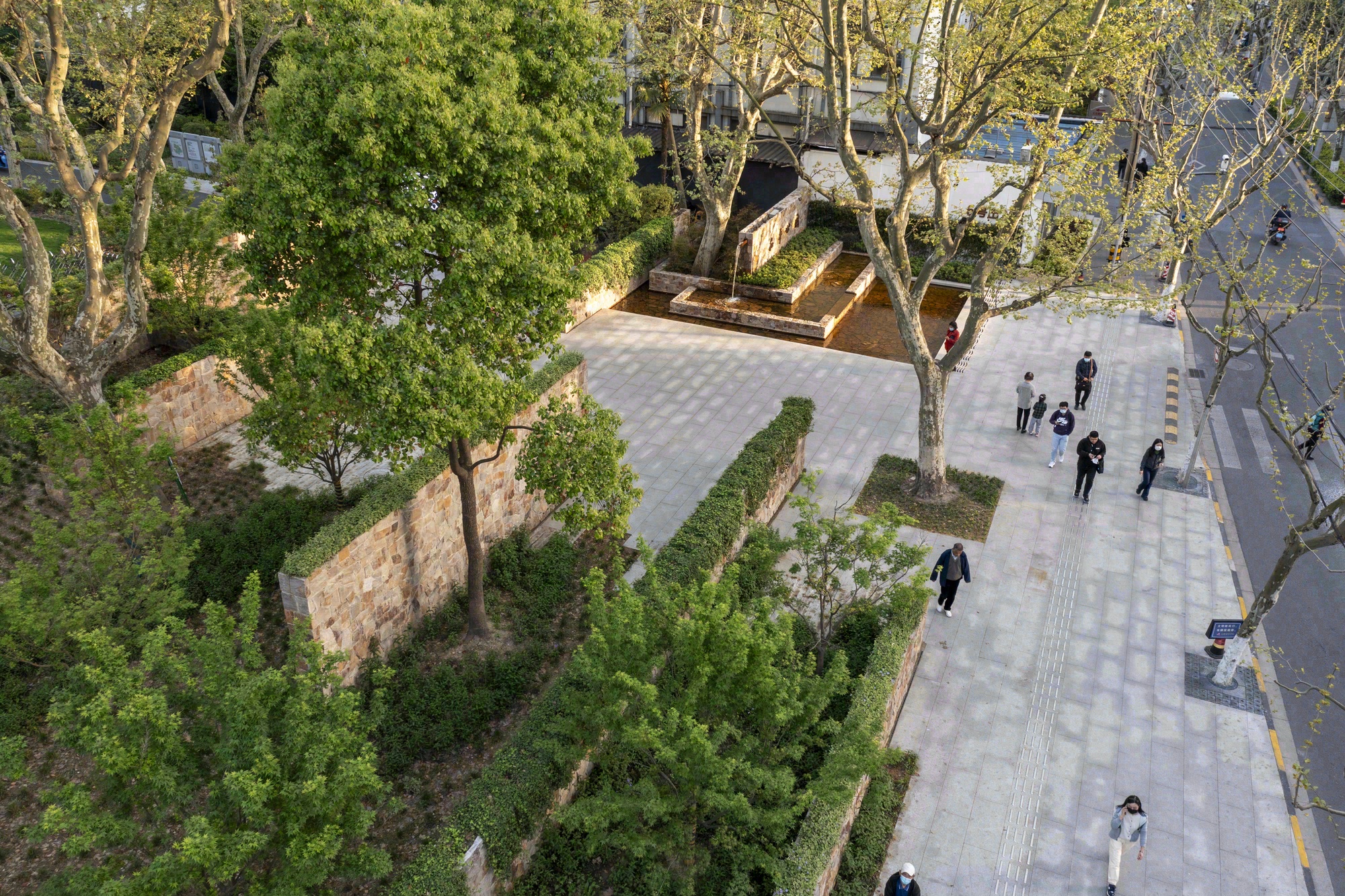 和平公园六号门改造丨中国上海丨Atelier Z+-11