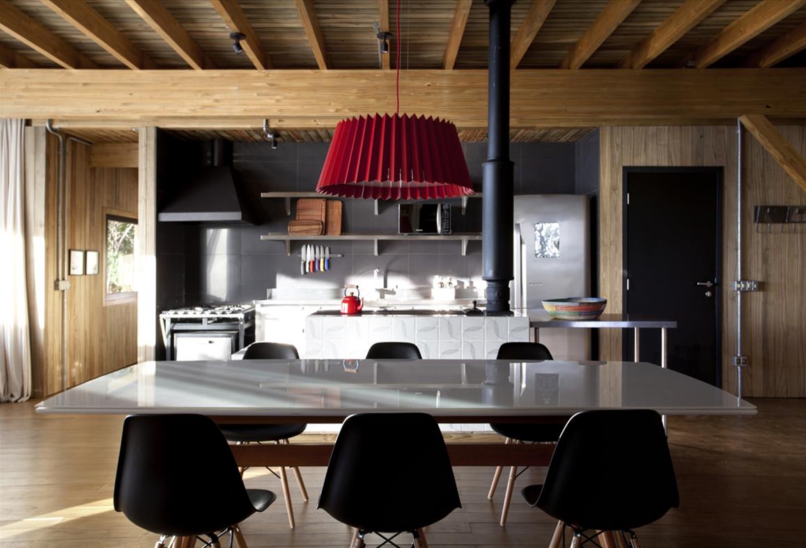 巴西 Bocaina 山居 | 木质结构的北欧风格度假屋-17