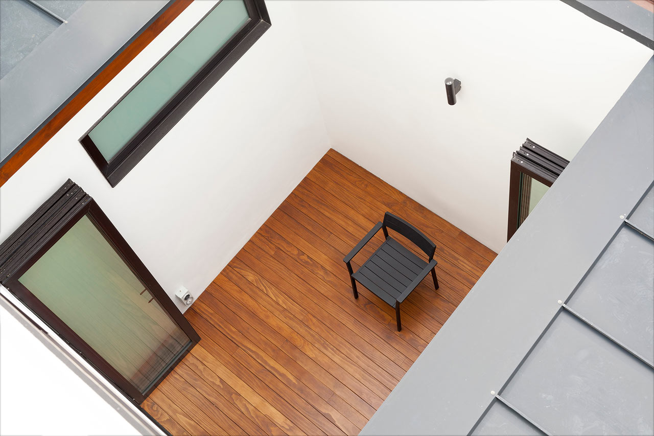 新加坡破旧框架屋变身为现代绿意住宅-17