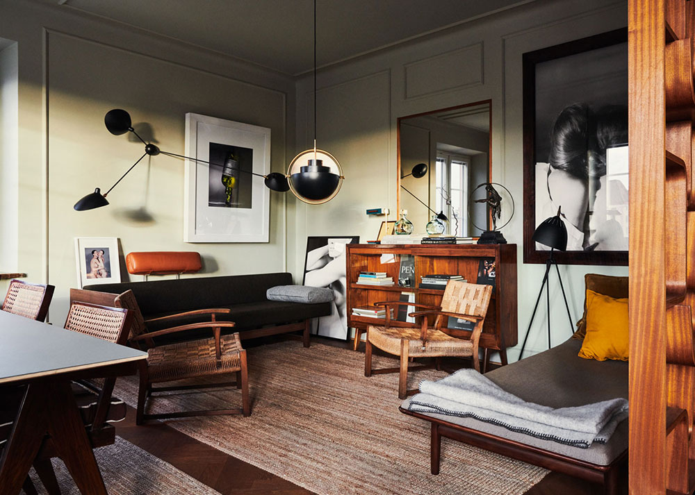 斯德哥尔摩摄影师公寓 | 深色调与木元素的时尚混搭-1