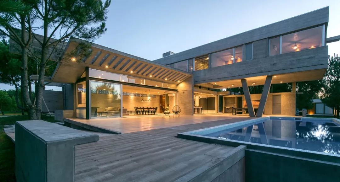 Galera 建筑工作室 | 光、空间与形式的平衡探索-31