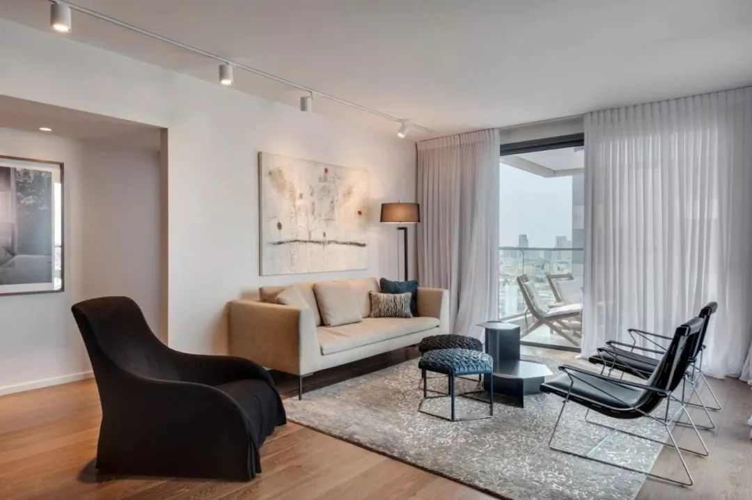 特拉维夫顶层住宅,黑白色调的时尚空间-121