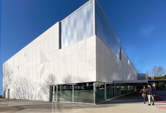 OAOB Arquitectura设计的多功能体育馆丨西班牙马德里-31