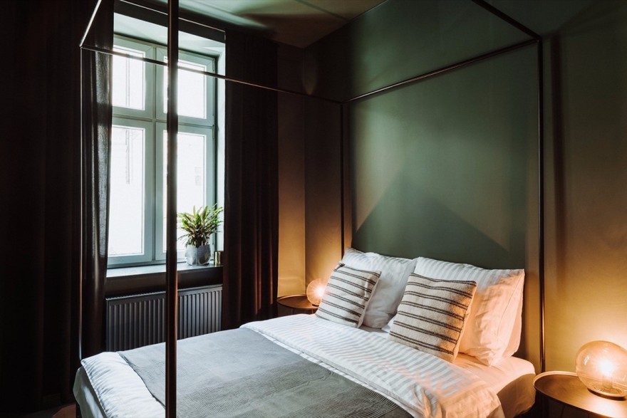 波兹南旧宅变身高质感民宿,历史韵味与现代设计完美融合-16