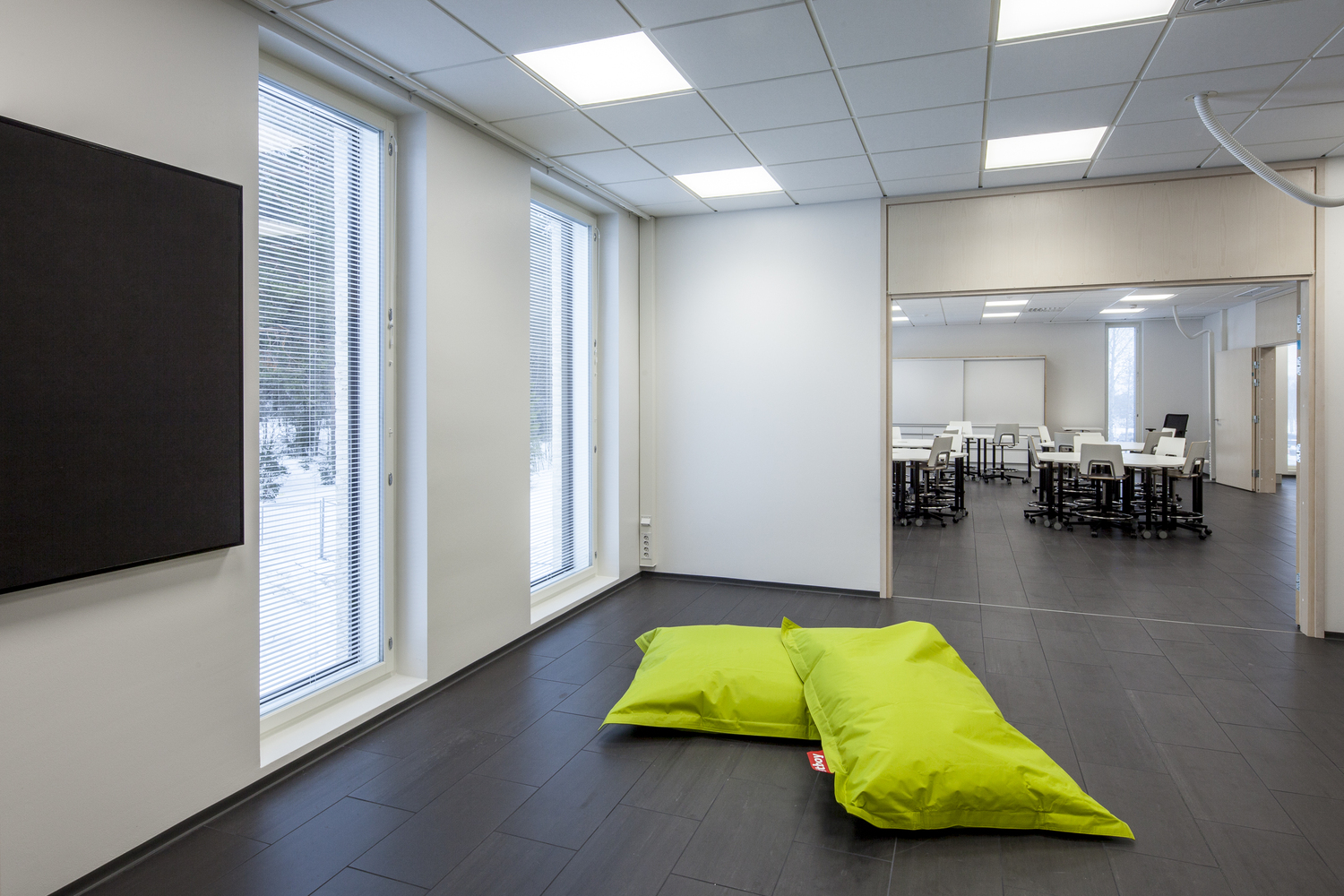 芬兰 Lehtikangas 学校、图书馆和幼儿园的多功能设计-44